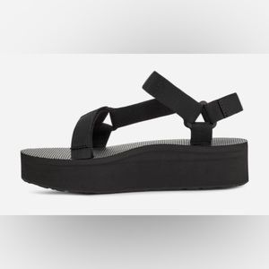 Sketchers flat form hiking sandals Yoga Foam